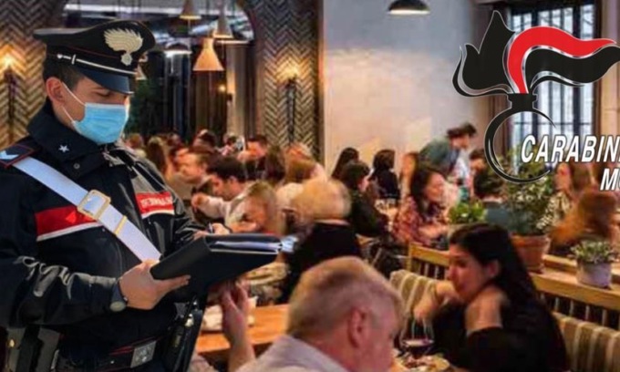 Cena seduto al tavolo del suo ristorante, ma non ha il Green pass: i Carabinieri lo multano due volte