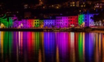 Lake Como Christmas Light: crociere in notturna per vedere i borghi illuminati per Natale