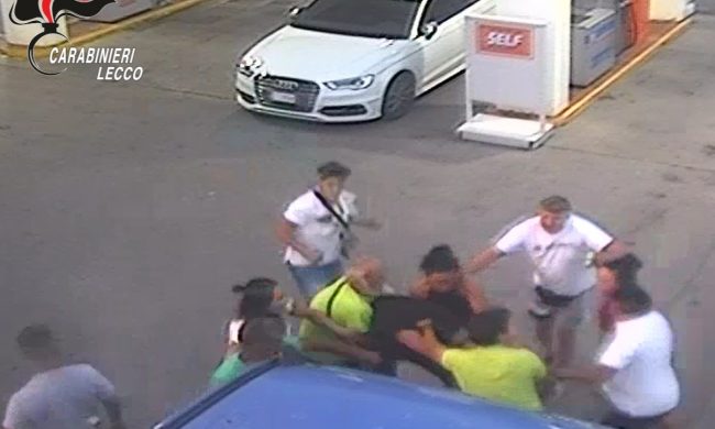 Pestaggio dopo la discoteca: il giovane fermato per tentato omicidio finì ai domiciliari per una rissa a Paderno