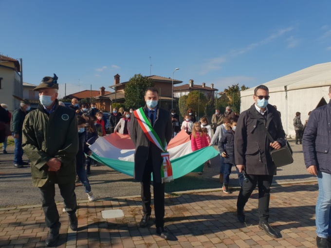 IV Novembre a Solza: “Il milite ignoto può essere ciascuno di noi” LE FOTO