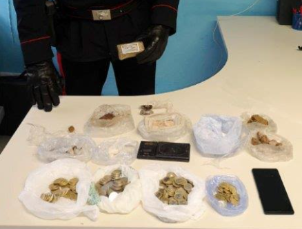 Boschi della droga: scoperto l’ennesimo bivacco usato dagli spacciatori