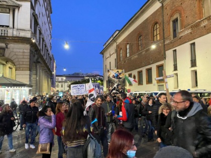 GREEN PASS, SEDICESIMO SABATO DI MOBILITAZIONE (FOTO 4)