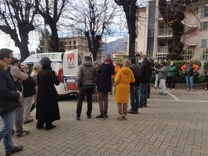 Auser, un nuovo automezzo per anziani e disabili donato dagli imprenditori lecchesi