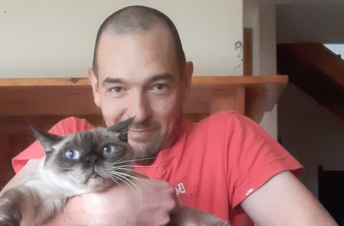 Volontario dell’Enpa trovato senza vita in casa a 42 anni