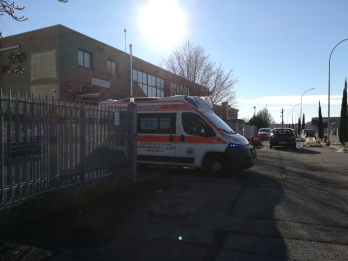 Malore alla Technoprobe: 20enne in ospedale