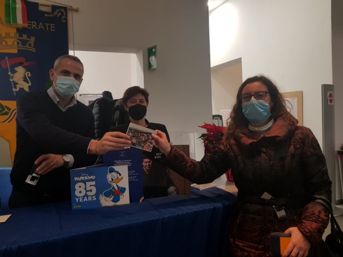 Merate città da 30 anni: una cartolina speciale in distribuzione