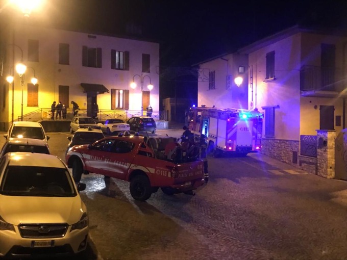 Non risponde al figlio, trovato morto in casa