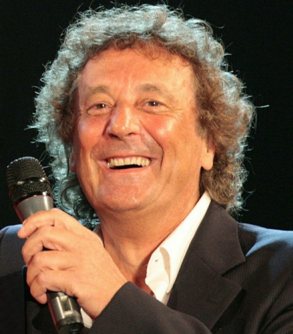 Spettacolo di Enzo Iacchetti gratis per medici e infermieri