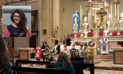 I bimbi ricordano la maestra Vanessa, morta a 27 anni: “Resta ancora vicino a noi”