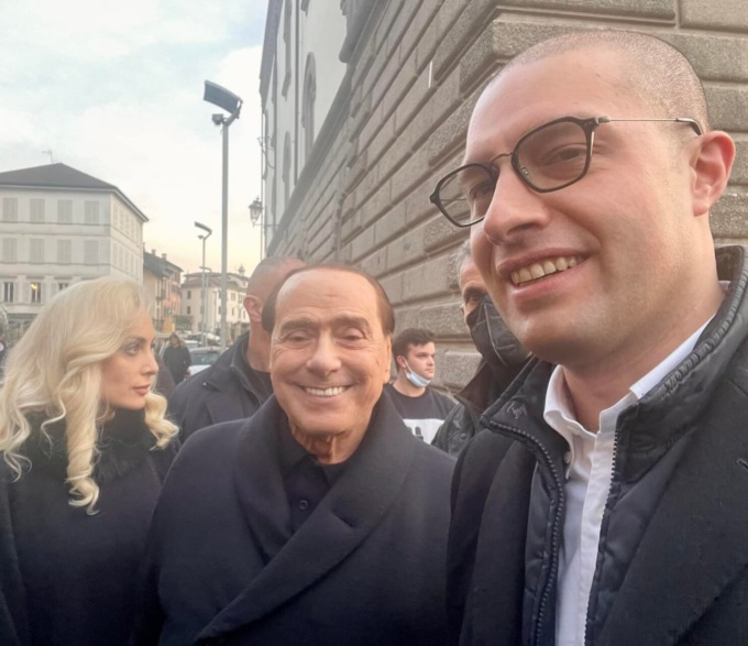 Silvio Berlusconi a Lecco, visita a sorpresa del numero uno di Forza Italia