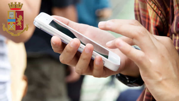 Le insidie del web: a Lecco il truck della Polizia di Stato