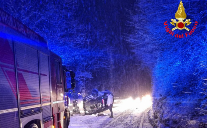 Neve: incidenti a raffica nel Lecchese