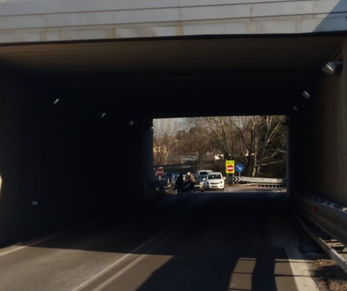 elicottero cade in provincia di como