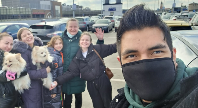 Futuri sposi in fuga dalla guerra in Ucraina