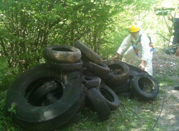 Road Trash: in tre anni raccolte 35 tonnellate di rifiuti abbandonati a bordo strada