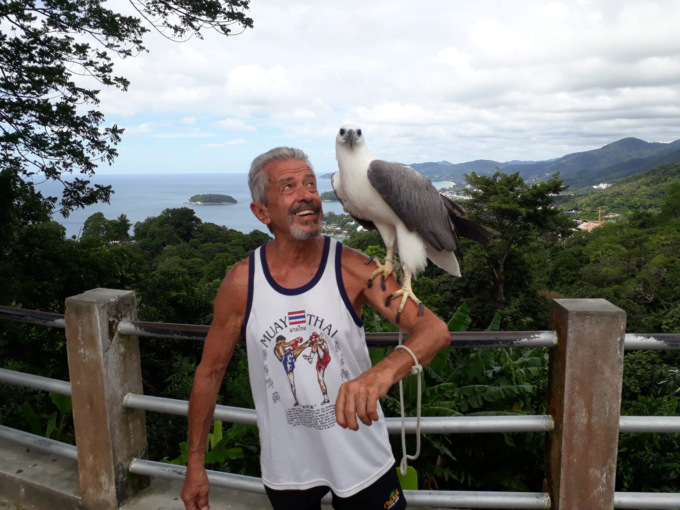 Colpito da malore, 77enne muore in vacanza in Thailandia