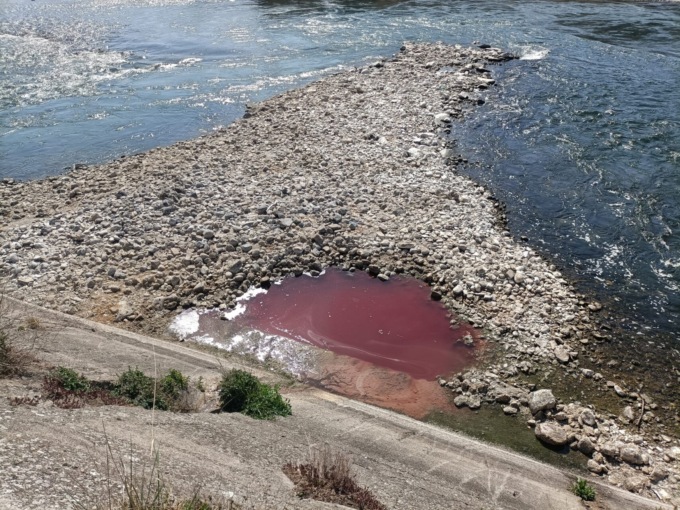 Adda rosso sangue: Vigili del fuoco mobilitati