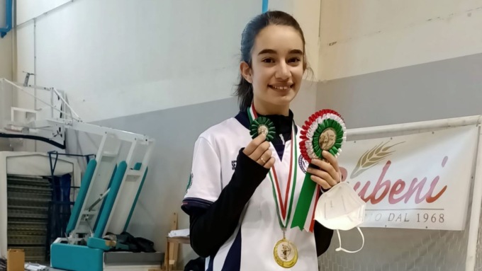 Tiro con l’arco, la giovane arciera Alessia Gallini brilla al Trofeo Pinocchio FOTO