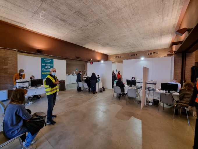 Area Cazzaniga: chiude il centro vaccinale