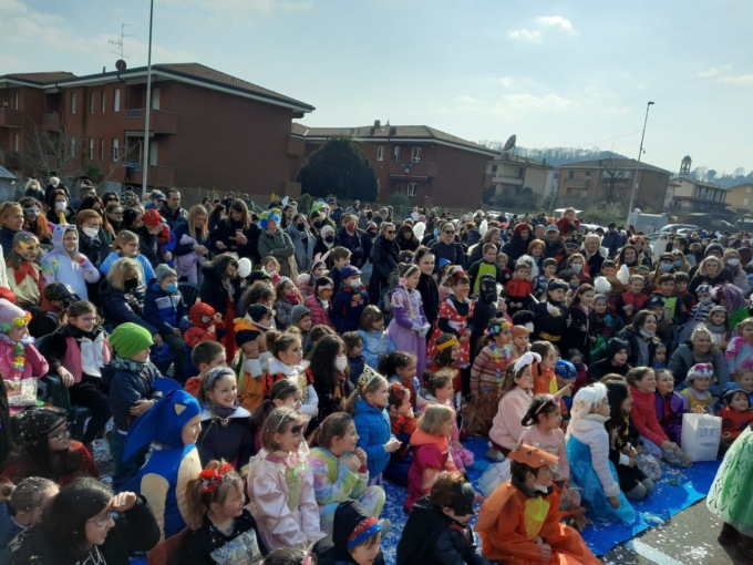 Coriandoli, magia e maschere: il gran successo del carnevale di Brivio