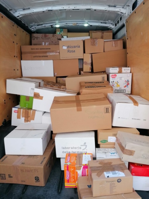 Raccolta di alimenti per le famiglie bisognose