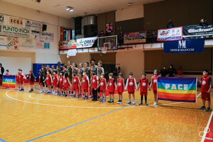 Minibasket e Serie A1 uniti per la Pace sul campo Masnaghese