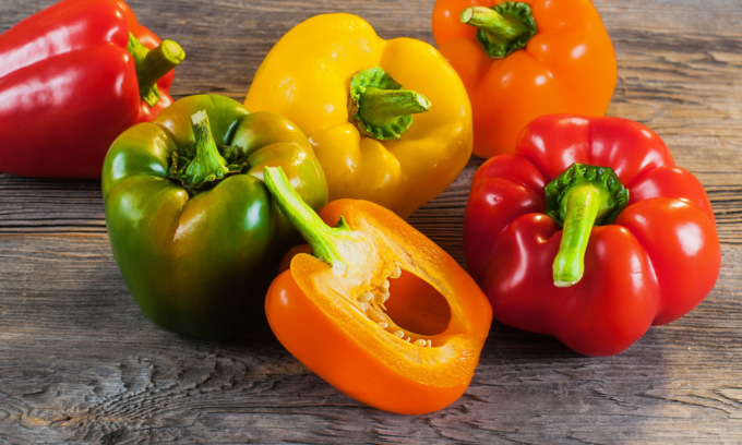 Facciamo l’orto in casa: da oggi in regalo i peperoni