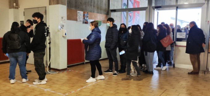 Istituzioni in campo contro la dispersione scolastica