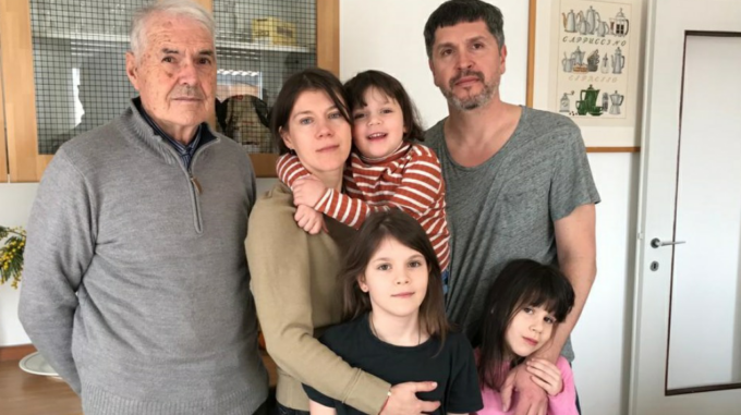 Famiglia in fuga dalla guerra ospite dell’ex sindaco di Merate