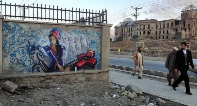 Afghanistan, volti e voci di donne: mostra e tavola rotonda a Villa Greppi