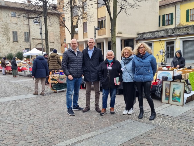 A Merate torna il mercatino dell’antico e del vintage