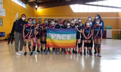 Volley, Giocosport Barzanò e Lomagna insieme per la pace FOTO