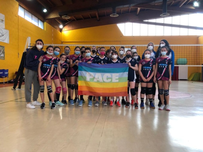 Volley, Giocosport Barzanò e Lomagna insieme per la pace FOTO