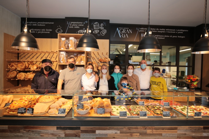 Inaugurato Granaria a Merate, dove si fa il pane come una volta
