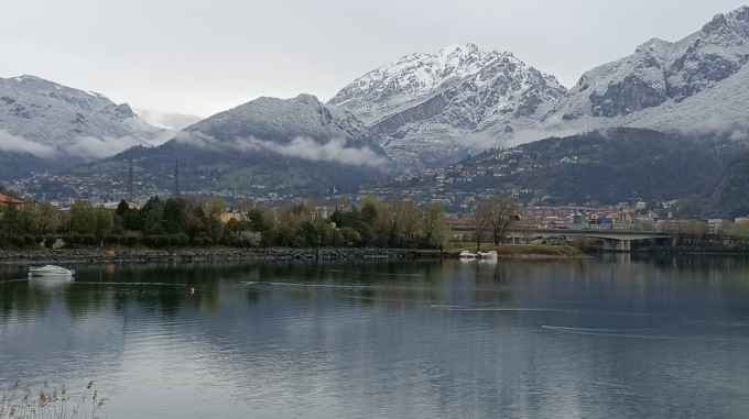 Neve d’aprile: il Resegone imbiancato FOTO