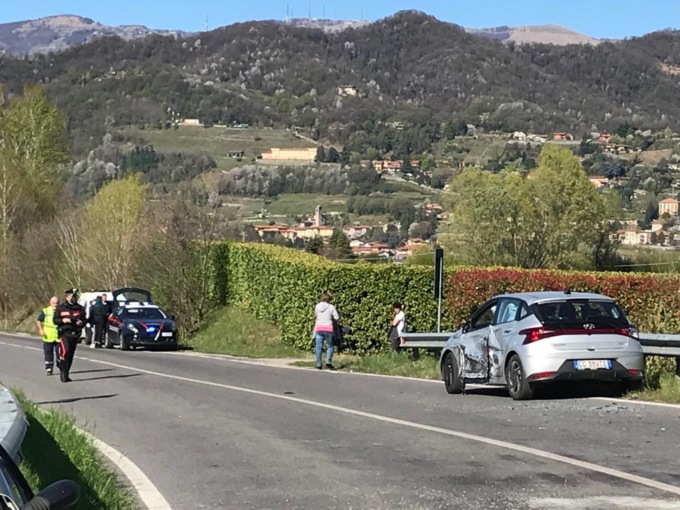 scontro lungo la sp56
