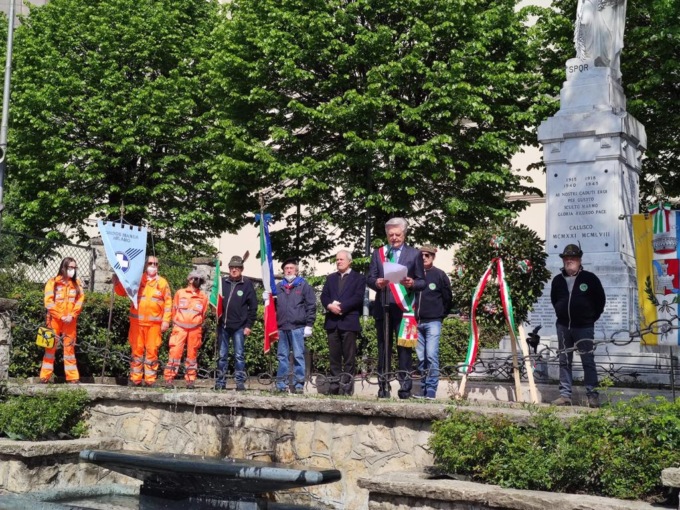 Il sindaco di Calusco: “Il 25 Aprile ci ha insegnato che libertà e democrazia non sono scontate, gli ucraini hanno il diritto e dovere di difendersi”