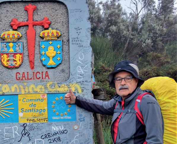 Da camminatore a scrittore… il passo è breve: Carlo Spreafico presenta  “Botafumeiro… attacco al cammino”