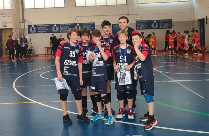 Pallavolo Cisano, i moschettieri dell’Under 13 sono campioni provinciali! FOTO