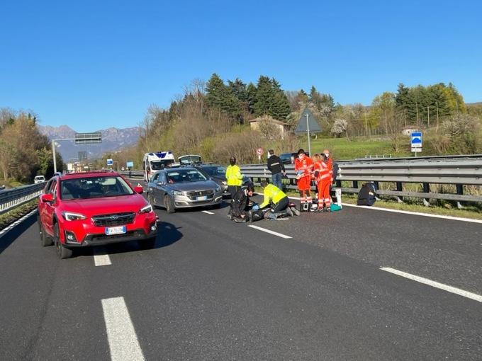 Incidente sulla SS36, coinvolto anche un bambino