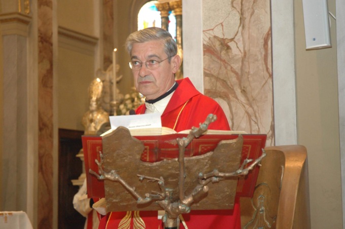 Lutto per la scomparsa di don Felice Ferrario, storico parroco di Lomagna