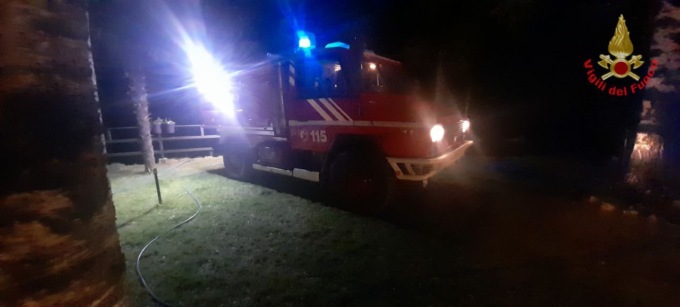 Vigili del fuoco a lavoro nel lecchese