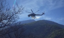 Incendio a Olgiasca, continuano le operazioni di spegnimento | VIDEO