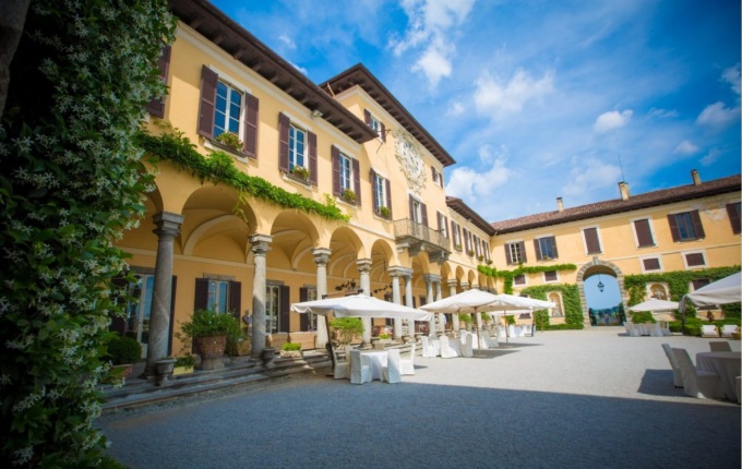 Villa Orsini Colonna, coppie di sposi beffate: organizzatore sparito con i soldi