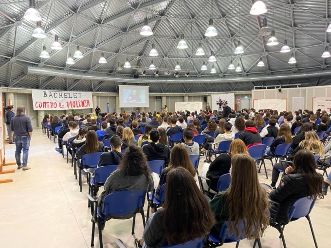 Leggermente: Pietro Grasso ha incontrato gli studenti lecchesi