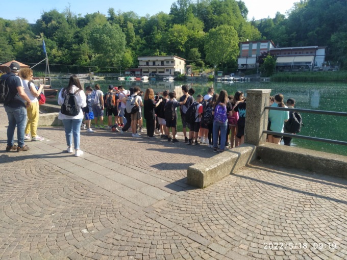 Ragazzi in visita al Percorso Dantesco di Imbersago: le foto