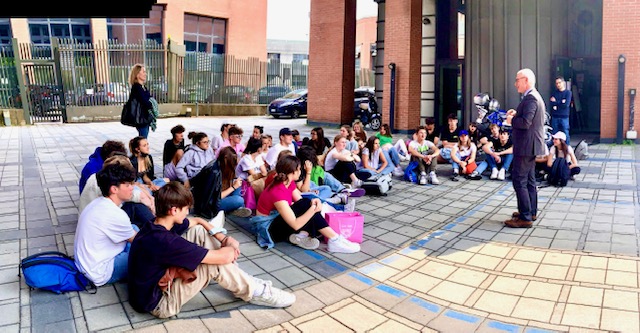 Studenti a lezione di legalità con il prefetto