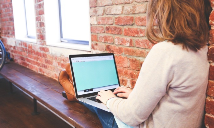 Sgominata banda delle “truffe sentimentali” online: vittime anche donne fragili della provincia di Lecco