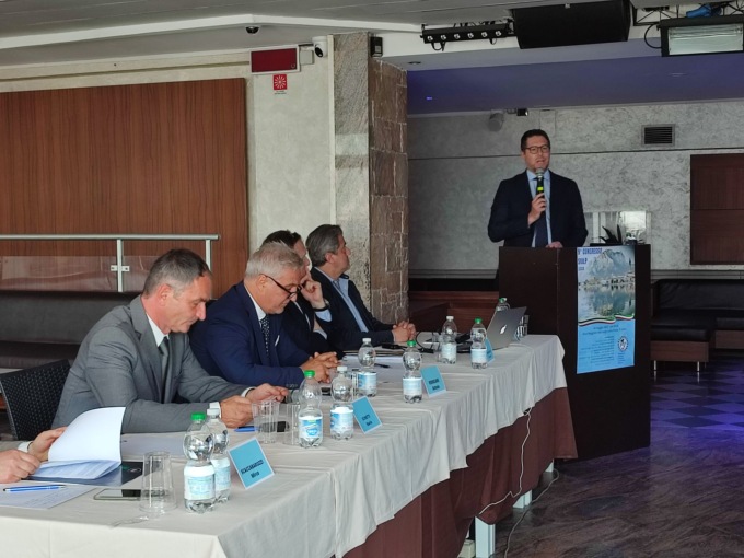 Congresso Siulp, l’annuncio del sottosegretario Molteni: “Il 30 maggio taser alle Forze di Polizia a Lecco”