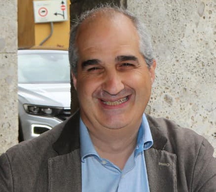 Manca il medico, il sindaco consegna le ricette ai pazienti